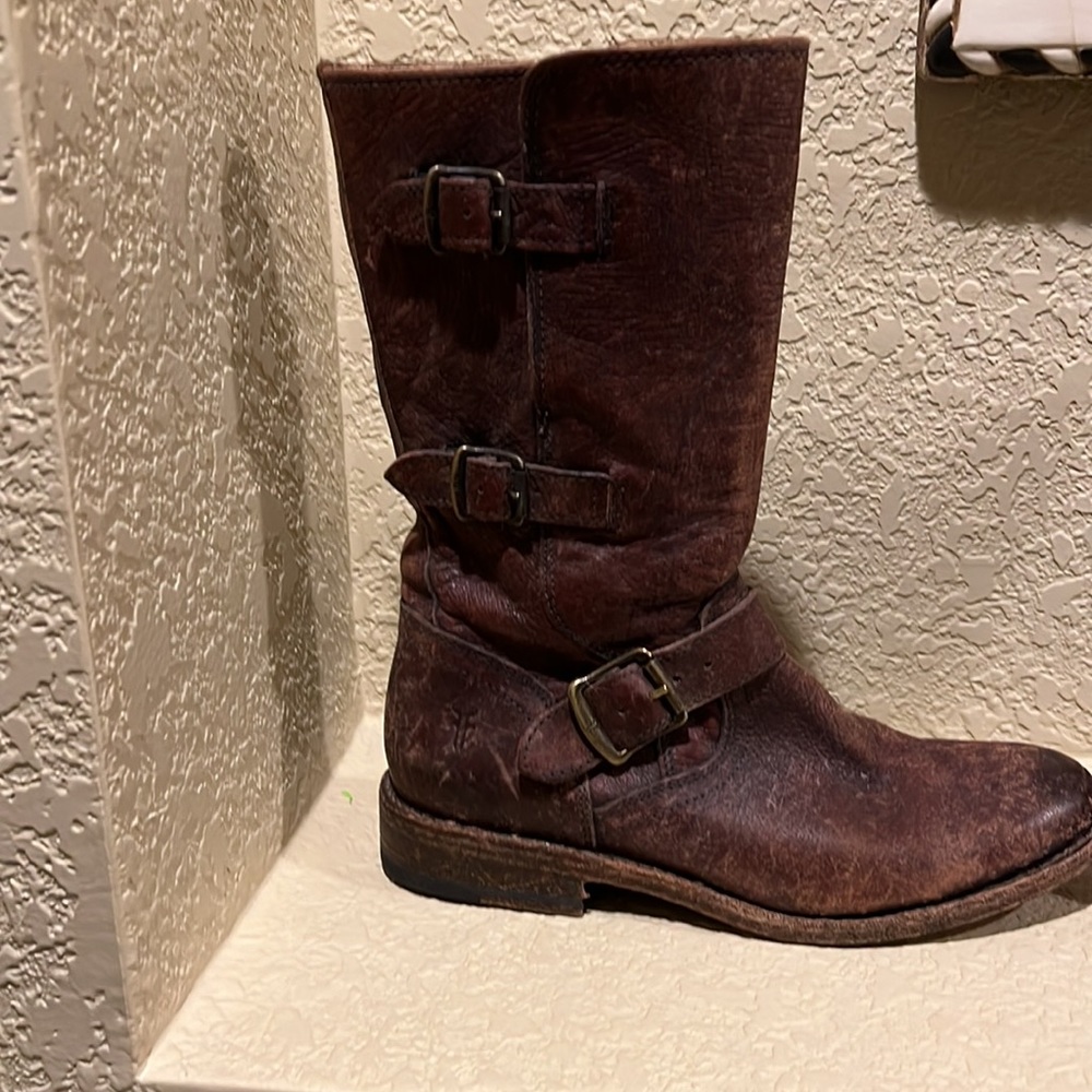 Frye boots size 7 women’s worn once, too big for my daughter so selling - Picture 4 of 10